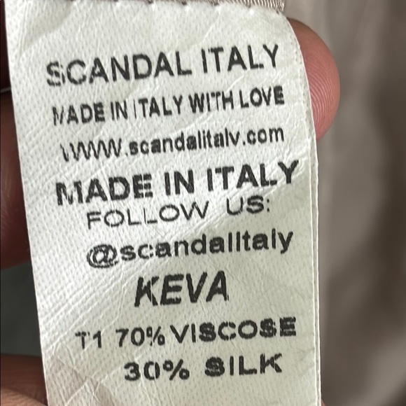 Scandal Italy One Size Sheer Long Sleeve Lightweight Elegant Women's Tan Blouse - Picture 10 of 14